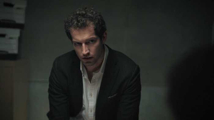 Gallery image dark detective